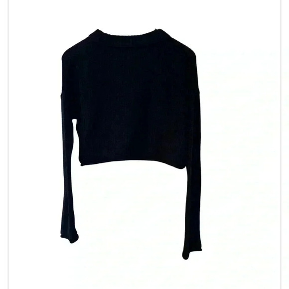 Wild Fable Black Boxy Cropped Sweater with Flare sleeves, size Medium - Picture 4 of 5
